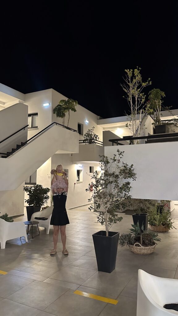 Zoi Hotelz viešbutis