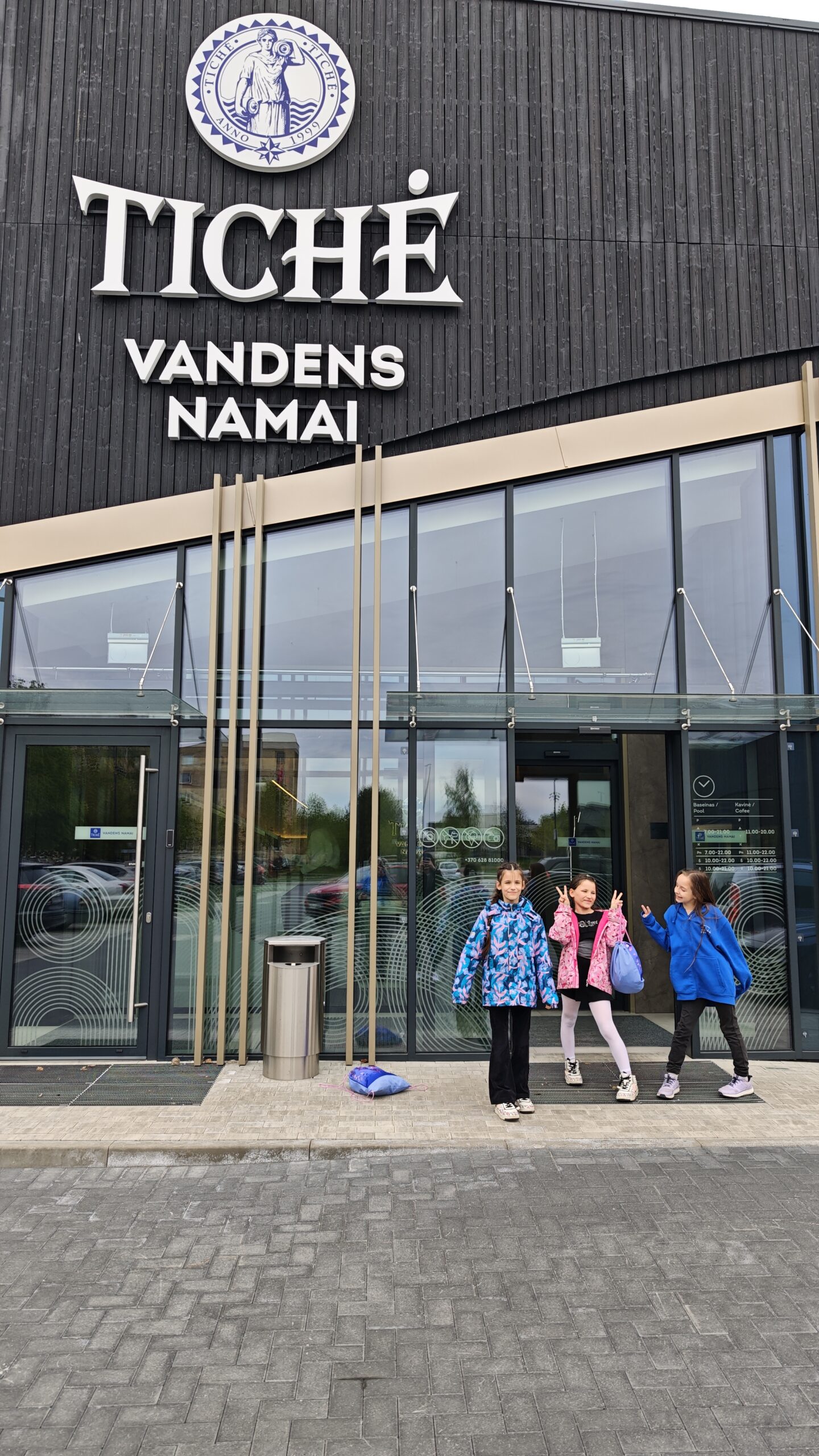 tiche vandens namai vaikai